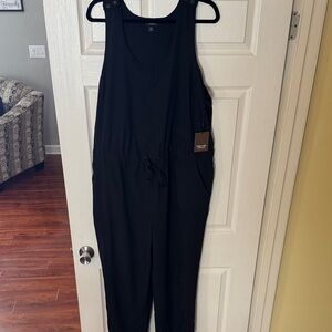 Simply Vera Vera Wang Black Sleeveless Jumpsuit